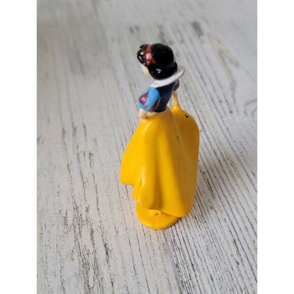Snow White dance princess mini Disney Pixar toy figure - Picture 4 of 5